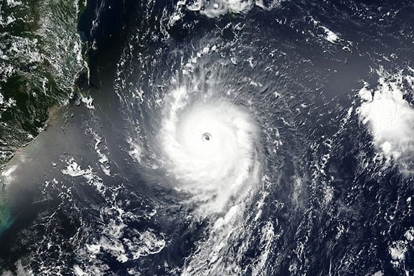 Имена ураганов, особенности и классификация. Наиболее разрушительные ураганы в истории