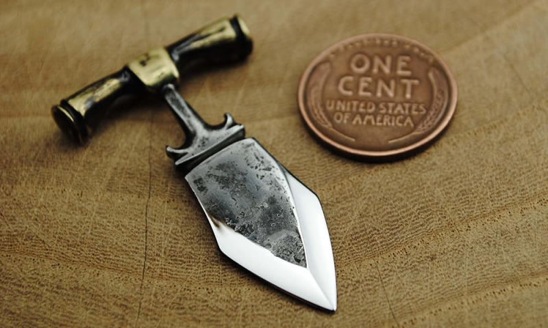 Тычковые ножи для самообороны: история, применение, легальность